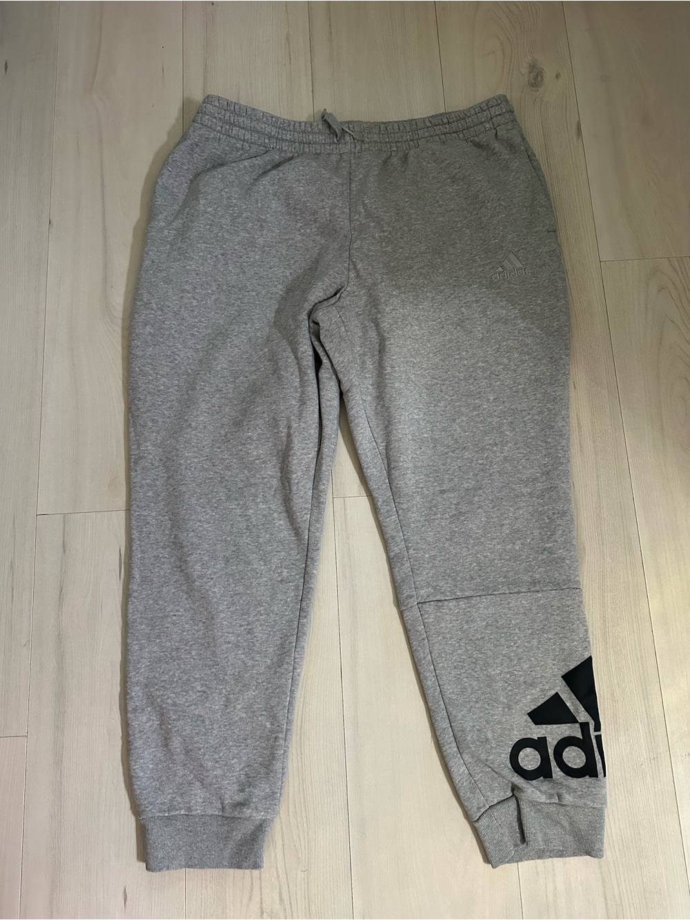 adidas Light Gray Jogger Sweatpants with Black Logo Size XL
